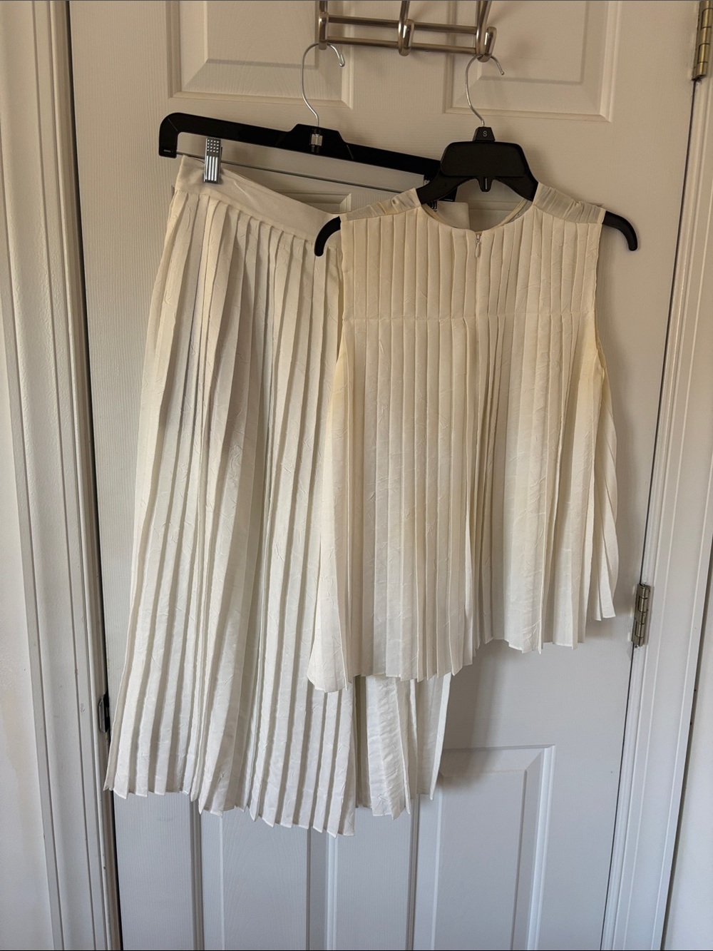 Vince Cream Pleated Sleeveless Top pleated fanned with matching pant/skirt